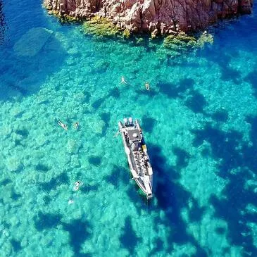 Balade en Bateau dans les Calanques de Piana — balade en bateau à Porto (Corse)