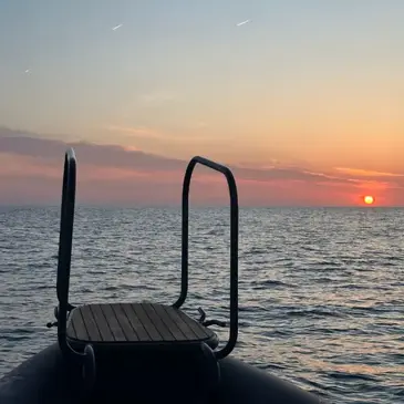 Coucher de Soleil en bateau à Saint-Cyr-sur-Mer — balade en bateau à Saint-Cyr-sur-Mer