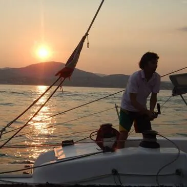 Promenade en Catamaran en Soirée à Saint-Tropez — balade en bateau à Saint-Tropez