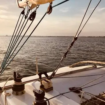 Sortie en Catamaran de Course à Port-Camargue — balade en bateau à Grau-du-Roi