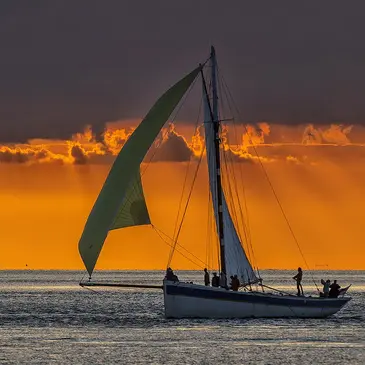 Sortie en Voilier au Coucher de Soleil en Baie de Quiberon — balade en bateau à Arzon